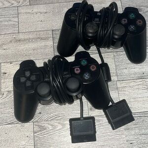2 Controllers Sony PlayStation